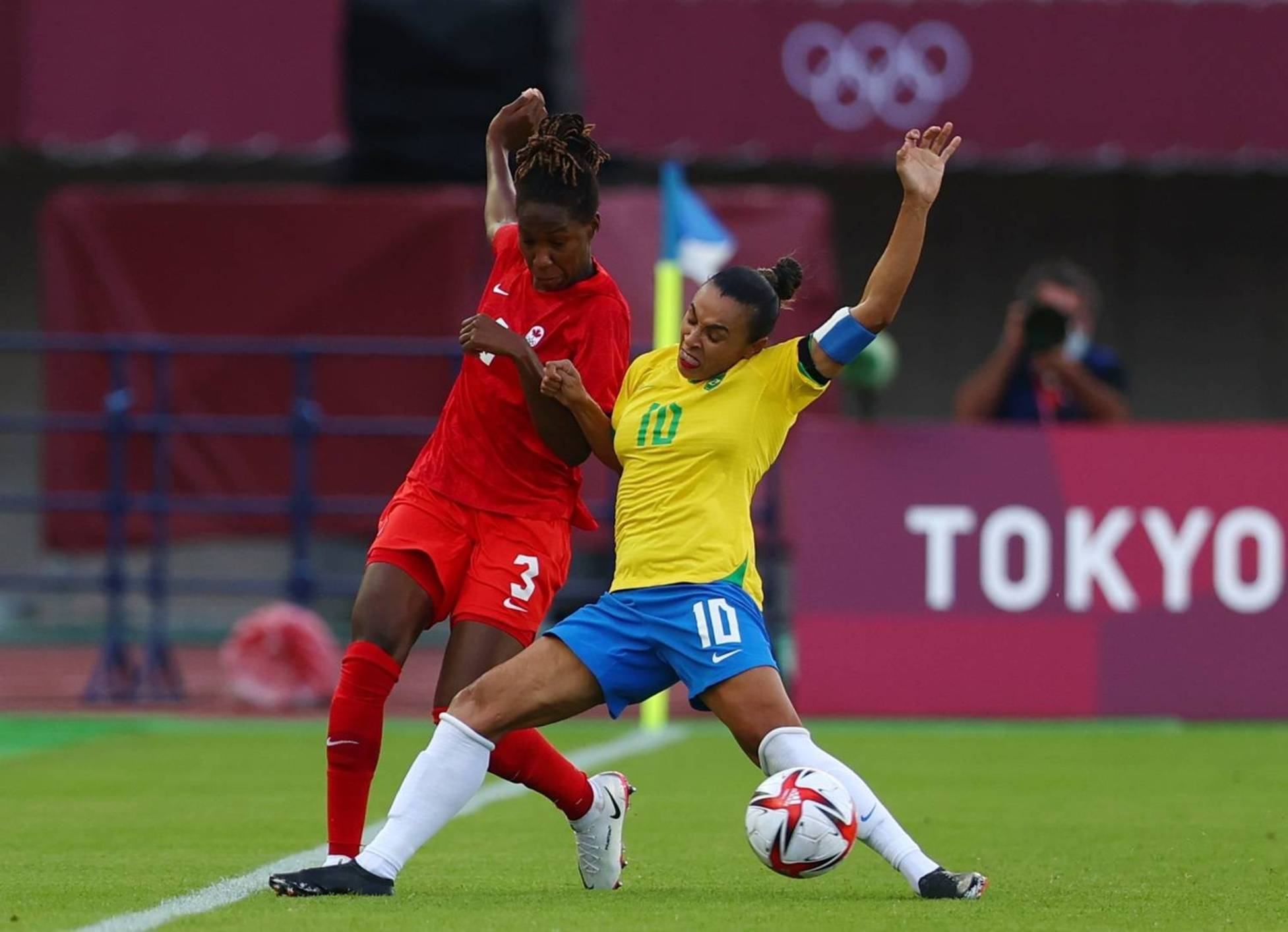 Fotos: Brasil perde para o Canadá e está fora no futebol ...