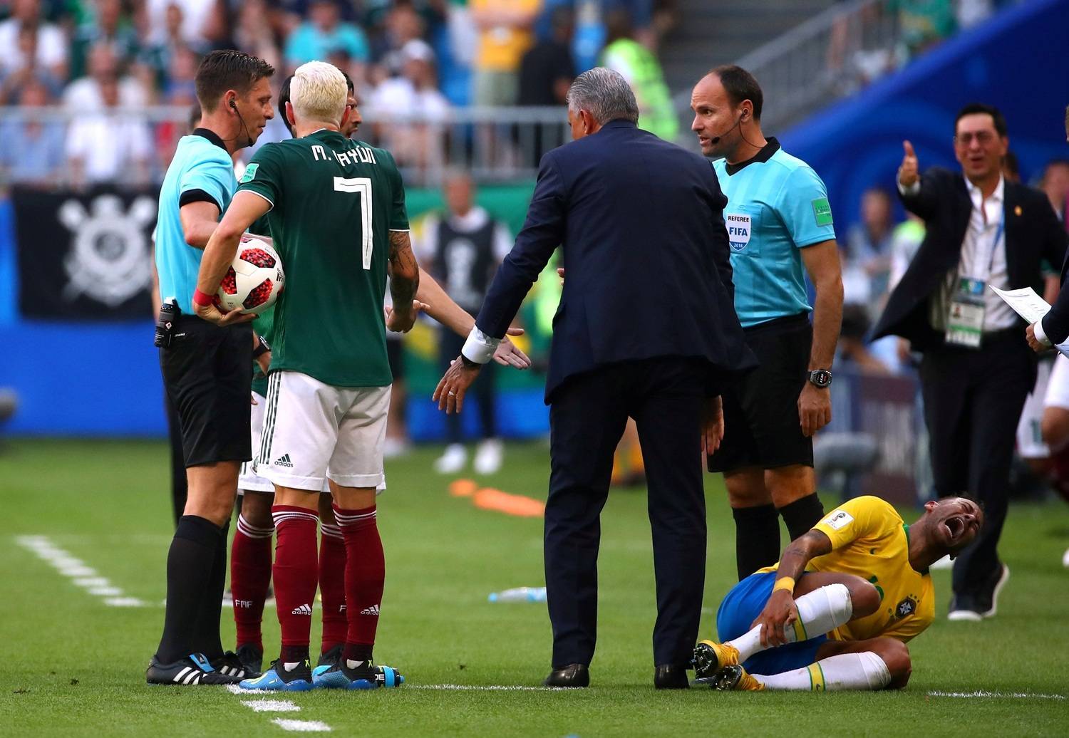 Copa 2018: Bélgica reinventa até escanteios curtos para derrubar