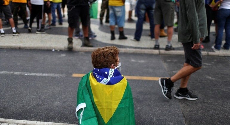 Brasil lida com a chegada da variante Ômicron no país