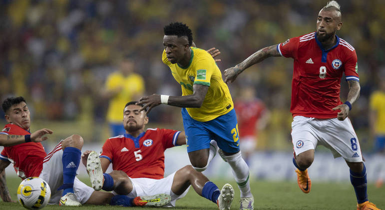 Vinícius Jr. fez o segundo gol da seleção brasileira na vitória sobre a chilena