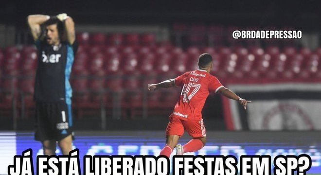 Memes Sao Paulo E Atropelado Pelo Inter E Vira Piada Na Web Lance R7 Futebol