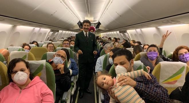 Governo tem fretado aeronaves para trazer os brasileiros de volta