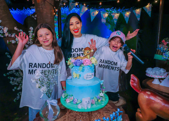 A festa teve como convidados especialmente os amiguinhos de escola da garota. No entanto, a ausência de Simone, irmã de Simaria, chamou a atenção