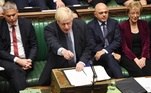 London (United Kingdom), 19/10/2019.- A handout still image available by the UK Parliament shows British Prime Minister Boris Johnson addressing MPs during a debate on the revised Brexit deal at the House of Commons in London, Britain, 19 October 2019. The European Union (EU) and the British government reached a tentative deal on Brexit that must be ratified in a vote by the UK Parliament. (Reino Unido, Londres) EFE/EPA/UK PARLIAMENT / JESSICA TAYLOR MANDATORY CREDIT: UK PARLIAMENT / JESSICA TAYLOR - Images must not be altered in any way. HANDOUT EDITORIAL USE ONLY/NO SALES