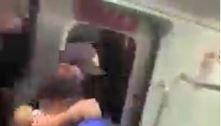 Vídeo mostra briga entre agentes e passageiros em estação da CPTM