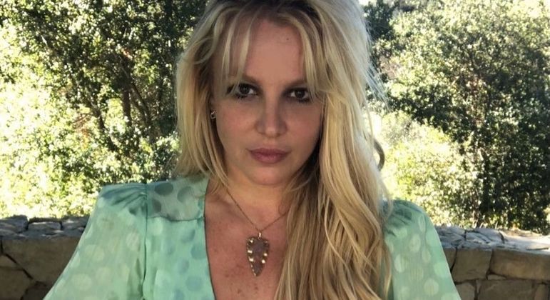 'Estou pensando em ter outro bebê!', revelou a cantora nas redes sociais