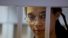 Condenada a nove anos de prisão na Rússia, Griner é transferida para colônia penal