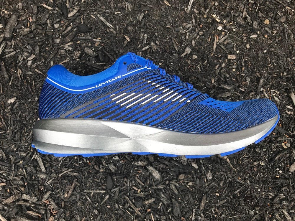 tenis corrida brooks