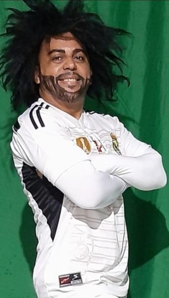 Na pele do craque Marcelo, ex-Real Madrid. Com cabeleira e tudo