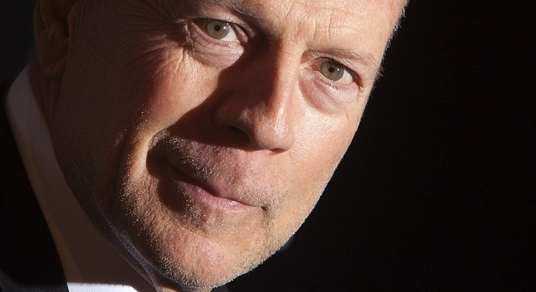 Bruce Willis tem comportamento agressivo e lentidão após diagnóstico de demência frontotemporal