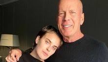'Ele ainda sabe quem eu sou', diz filha de Bruce Willis, diagnosticado com demência