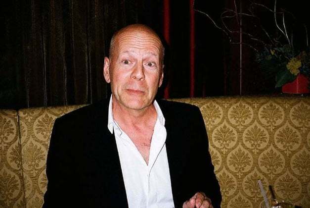 Bruce Willis tem dois Emmys, um dos prêmios mais prestigiados do entretenimento mundial, por conta de seus trabalhos nas séries 