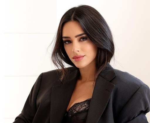 Após todas essas situações, Bruna se mudou com Neymar para a Arábia Saudita. Ela trocou o charme de Paris pelo luxo da Arábia Saudita depois que o craque saiu do PSG e assinou o contrato para jogar no Al-Hilal. Além da mudança física e da distância dos amigos, Biancardi vai ter de enfrentar desafios de diferenças culturais. Há algumas regras a serem seguidas na Arábia, como proibição de comer e beber em público em datas especiais, além de espaços e locais delimitados apenas para homens, sem a presença de mulheres