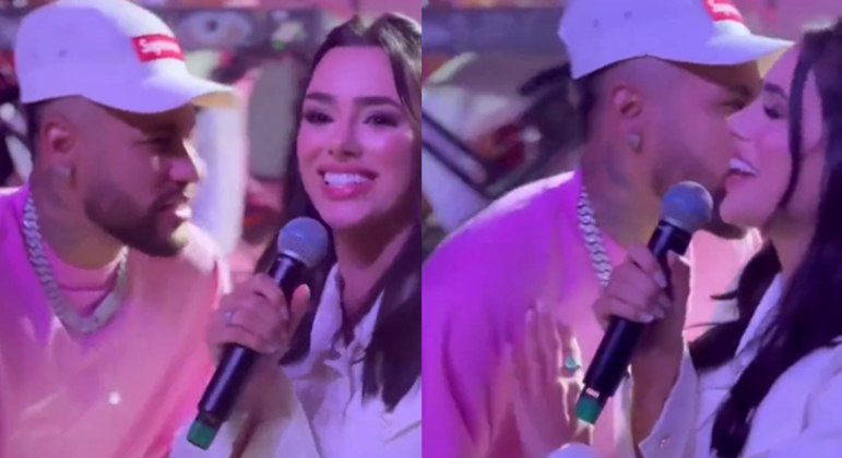 Inclusive, Bruna teve de aguentar, além dos vacilos, declarações públicas de amor de Neymar. Um vídeo em que os dois cantam a música Quando Você Passa (Turu Turu), de Sandy & Junior, durante um karaokê no chá de revelação, viralizou na web. Os internautas chegaram a comentar o momento: 