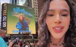 Marquezine chegou até a estampar um dos telões da Times Square, a principal avenida de Nova York, nos Estados Unidos. Ela foi homenageada com a exibição de trechos da carreira de atriz, desde quando era pequenininha