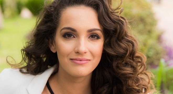 Bruna Pazinato faz sucesso na série especial Lia