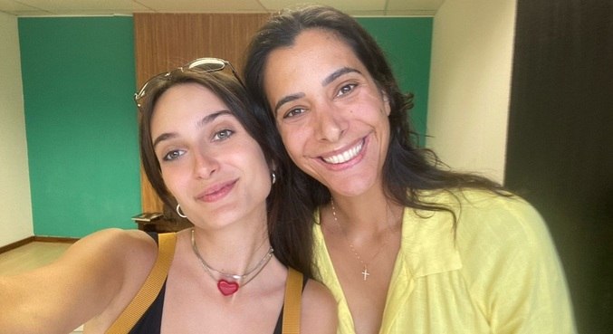 Ela detalha como tem sido a preparação com Nara Marques, da equipe da série