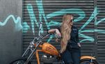 Segundo dados do Denatran analisados pela Abraciclo (Associação Brasileira dos Fabricantes de Motocicletas, Ciclomotores, Motonetas, Bicicletas e Similares) a taxa de mulheres que tiraram a CNH na categoria saltou 89% em oito anos, representando 7,5 milhões de motociclistas brasileiras em 2019  