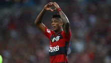  Flamengo renova com Bruno Henrique por três anos 