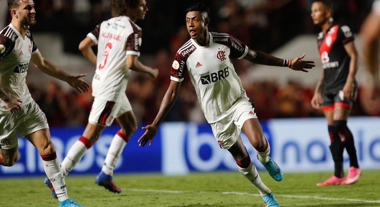 Bruno Henrique em comemoração no gol na partida entre Flamengo e Atlético-GO