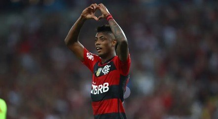 Bruno Henrique com a camisa do Flamengo
