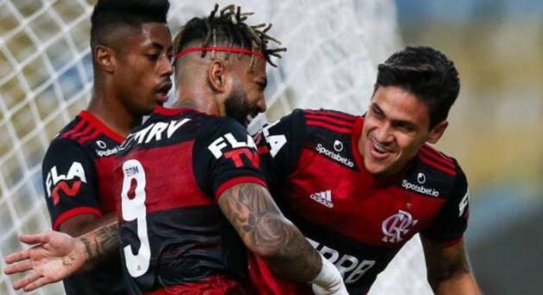 Ataque com Gabigol, Pedro e Bruno HenriqueJorge Sampaoli não conseguiu construir um ataque com o trio estrelado. Nas últimas escalações, antes de deixar o clube, o argentino escolhia deixar Gabigol no banco para priorizar a dupla de Pedro e Bruno Henrique. Mas o ataque formado pelos três atletas, se bem treinado, pode render bons frutos para os cariocas. E essa é uma das missões de Tite