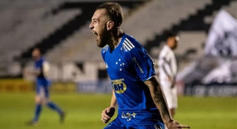 Bruno José chega para ser titular do Bugre