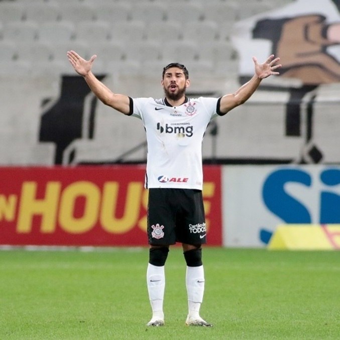 Zagueiro Bruno Méndez em jogo pelo Timão