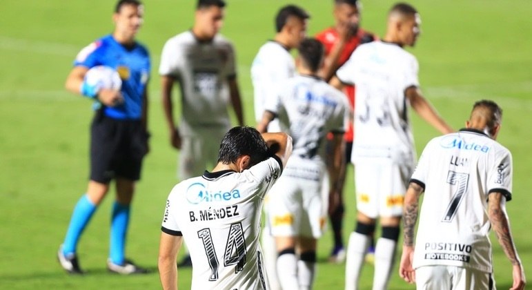 [COMENTE] Para você, quem é o maior culpado pela queda precoce do Corinthians na Copa do Brasil?
