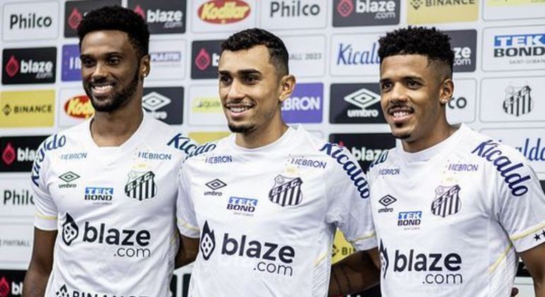 Bruno Mezenga, Luan Dias e Gabriel Inocêncio foram apresentados no Santos