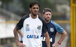 Santos — Bryan Ruiz: O Peixe contratou o costa-riquenho em 2018, mas nunca conseguiu extrair aquilo que era esperado do jogador. Apesar de ter se desfeito do meio-campista em 2020, o clube da Vila Belmiro segue, até hoje, em pleno 2023, pagando o atleta. O Santos fechou acordo para pagar mais de R$ 6 milhões em valores atrasados para o jogador em 30 parcelas