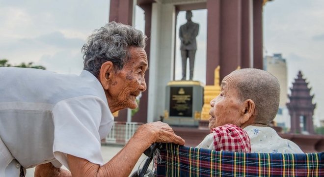 Depois do primeiro reencontro aps 47 anos, as irms passearam na capital do Camboja, Phnom Penh
