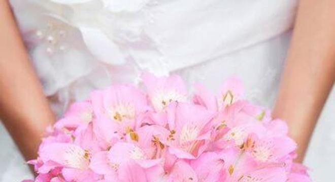 Buquê de astromélia rosa