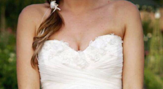 Buquê formado com flores de gérbera branca