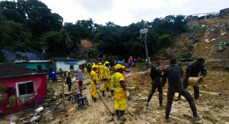 Chega A 100 O Número De Mortos Por Causa Das Chuvas Em Pernambuco Notícias R7 Cidades 