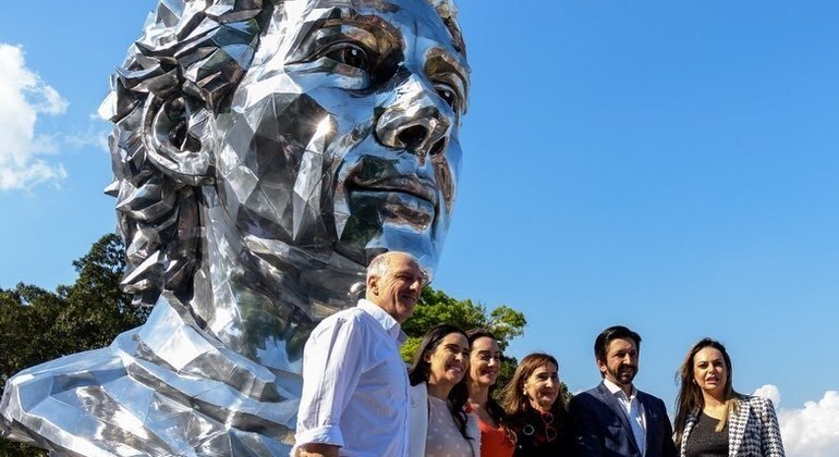 O busto de Senna foi colocado no setor A do Autódromo de Interlagos em novembro de 2022, para a etapa da F-1
