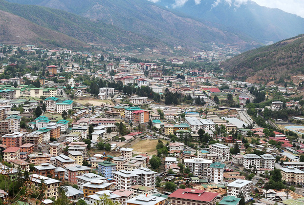 Butão - Ásia- 831 mil habitantes em 38.400 km2.  Capital- Thimphu