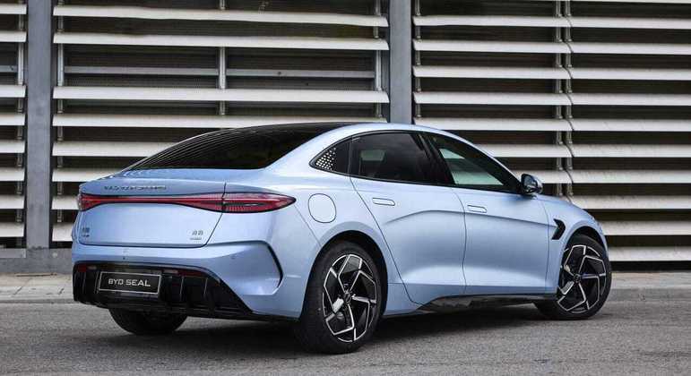 BYD Seal é definido pela marca como um "sport coupé"