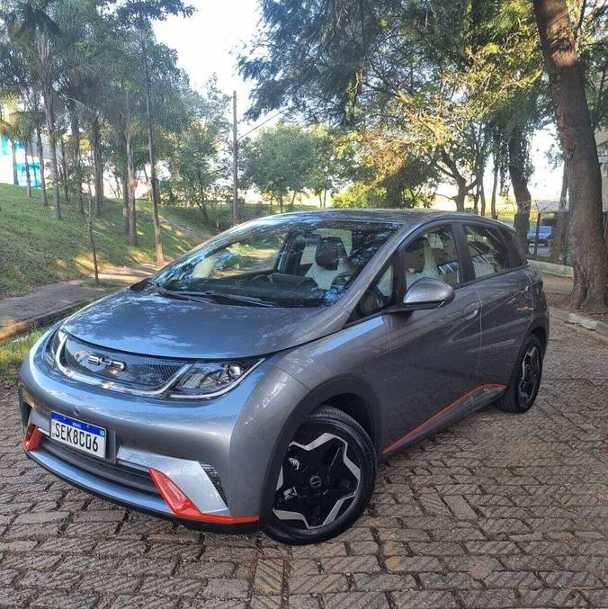 Rodas de liga leve de 16 polegadas com pneus 195/60