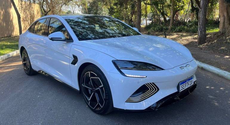 BYD Seal chega ao país com motor de 531cv