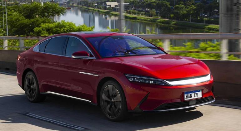 Marca quer liderar segmento premium de modelos elétricos no país aproveitando a ausência da Tesla por aqui