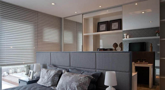 cabeceira para cama de casal com estofado listrado