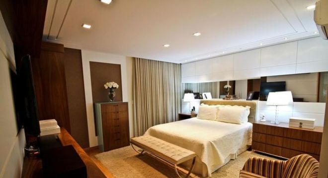 cabeceira - quarto de casal tapete bege