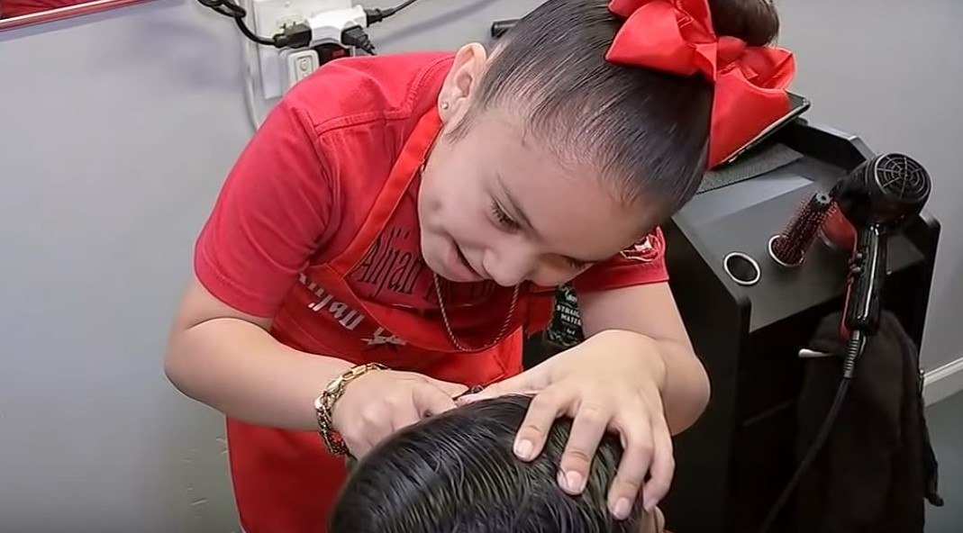 Designer faz a cabeça de clientes com cortes de cabelo inusitados - Fotos  - R7 Minas Gerais