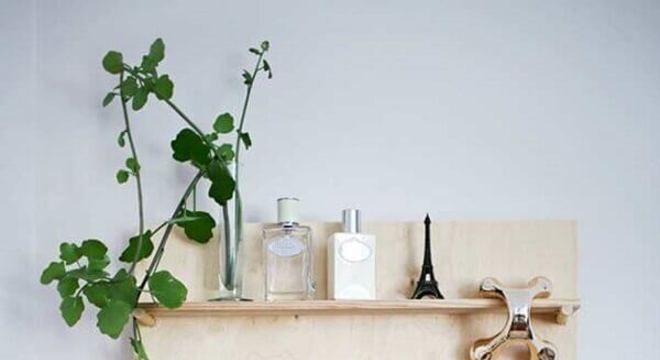 cabideiro de parede com espelho