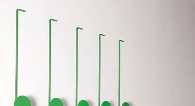 cabideiro de parede verde 