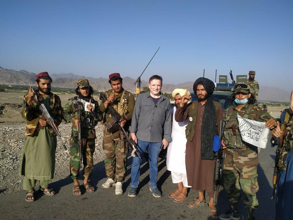 Cabrini em meio a talibãs armados até o pensamento era cena comum em toda a viagem