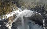 cachoeira congelada