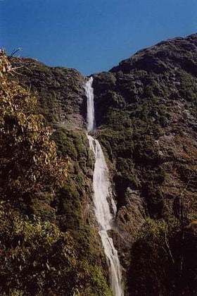 Cachoeira de Sutherland - Fica na Ilha Sul, perto de Milford Track, na Nova Zelândia. 
