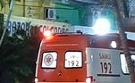 O homem foi colocado na ambulância, mas o cachorro não quis abandoná-loLEIA MAIS: Filho da 'pior mãe da Europa' fala pela primeira vez: 'Fui torturado'